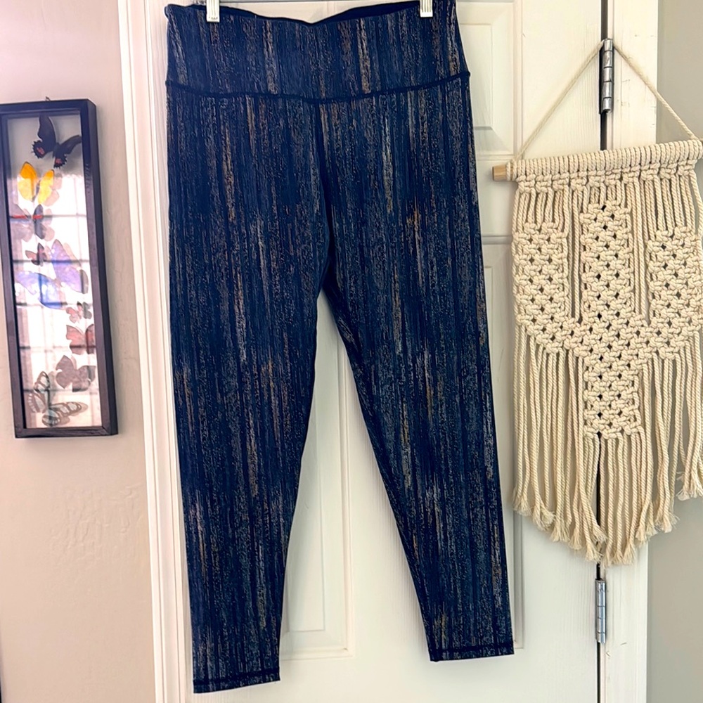 NEW! Victoria's Secret Sport 7/8 Leggings